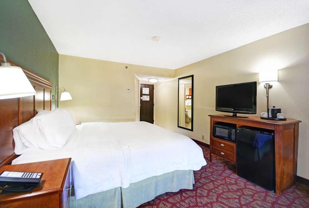 Hampton Inn Атенс Номер фото