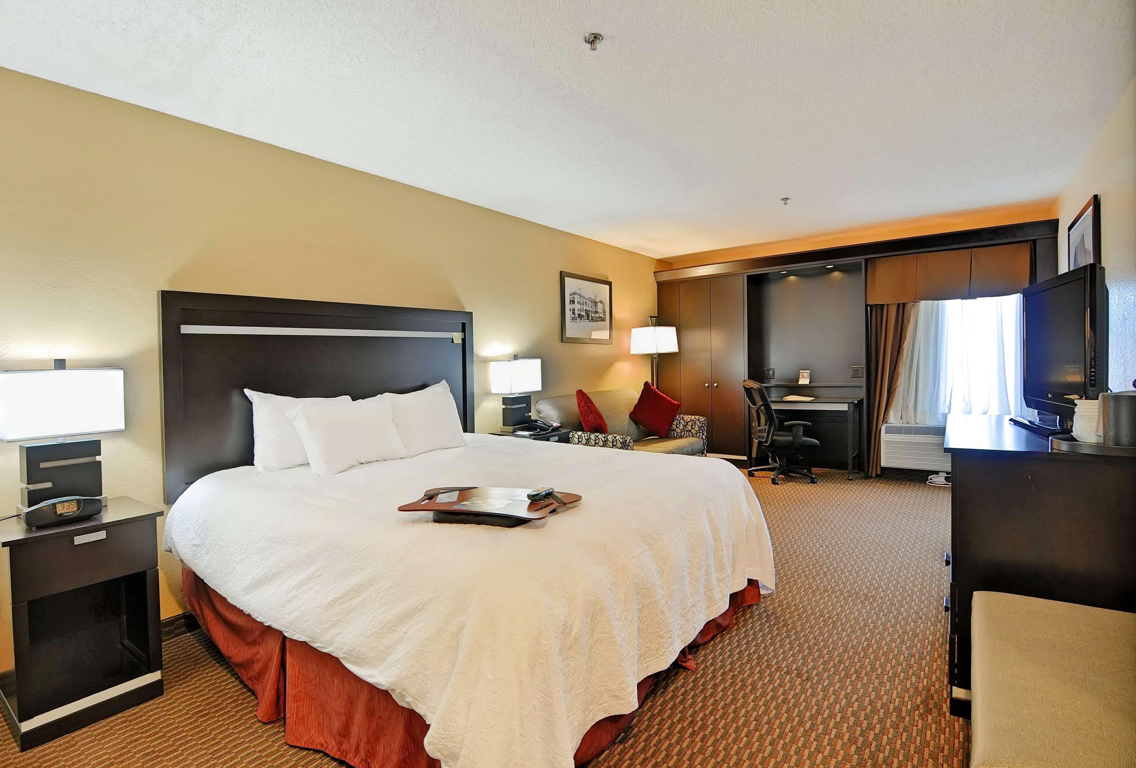 Hampton Inn Атенс Экстерьер фото
