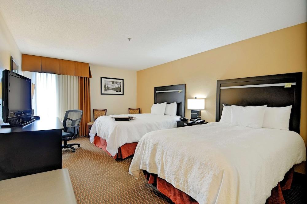 Hampton Inn Атенс Экстерьер фото