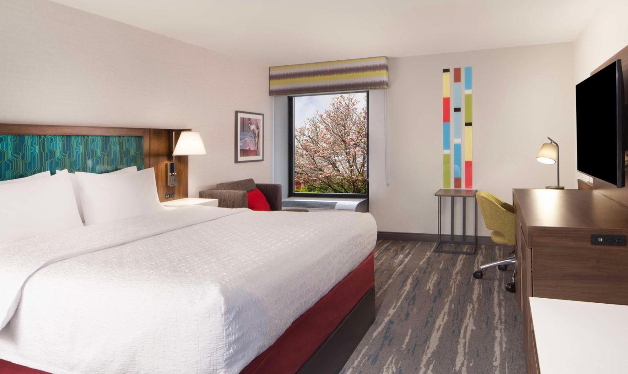 Hampton Inn Атенс Экстерьер фото