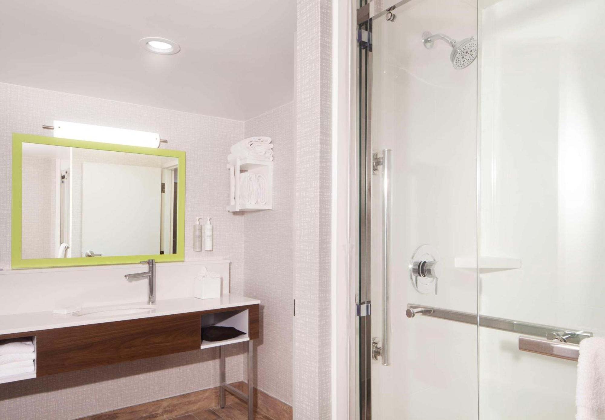 Hampton Inn Атенс Экстерьер фото
